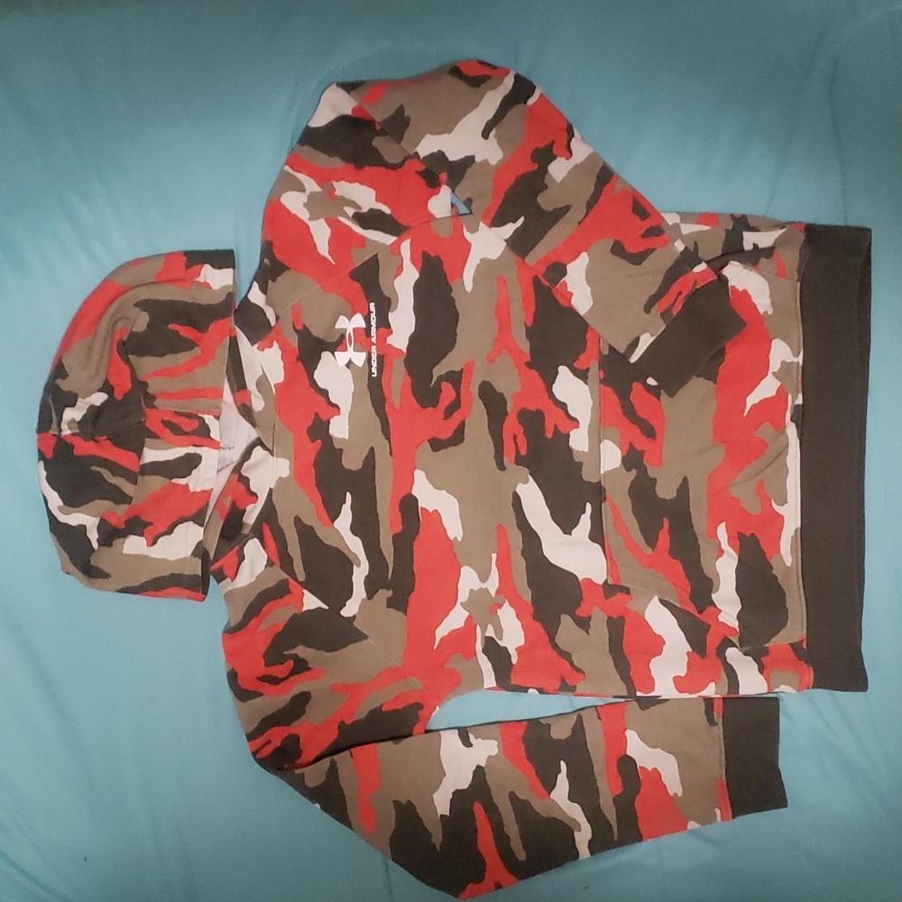 Boys Under Armour camo hoodie